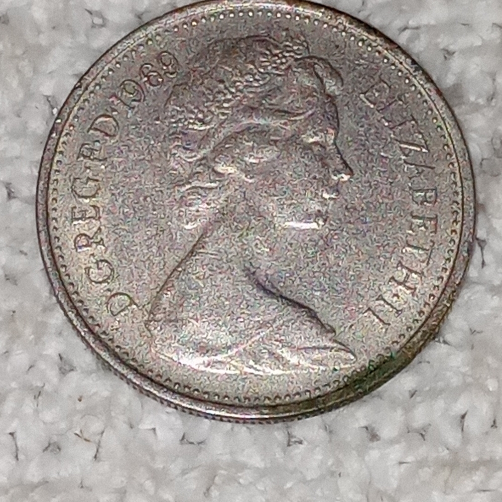 Antique Vintage 1969 Silver 5 New Pence Coin with Queen Elizabeth II